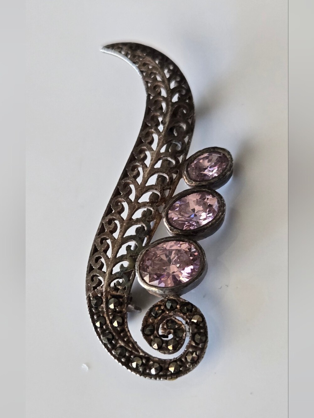 925 Sterling Silver Filigree Brooch with Pink Crystal Accents